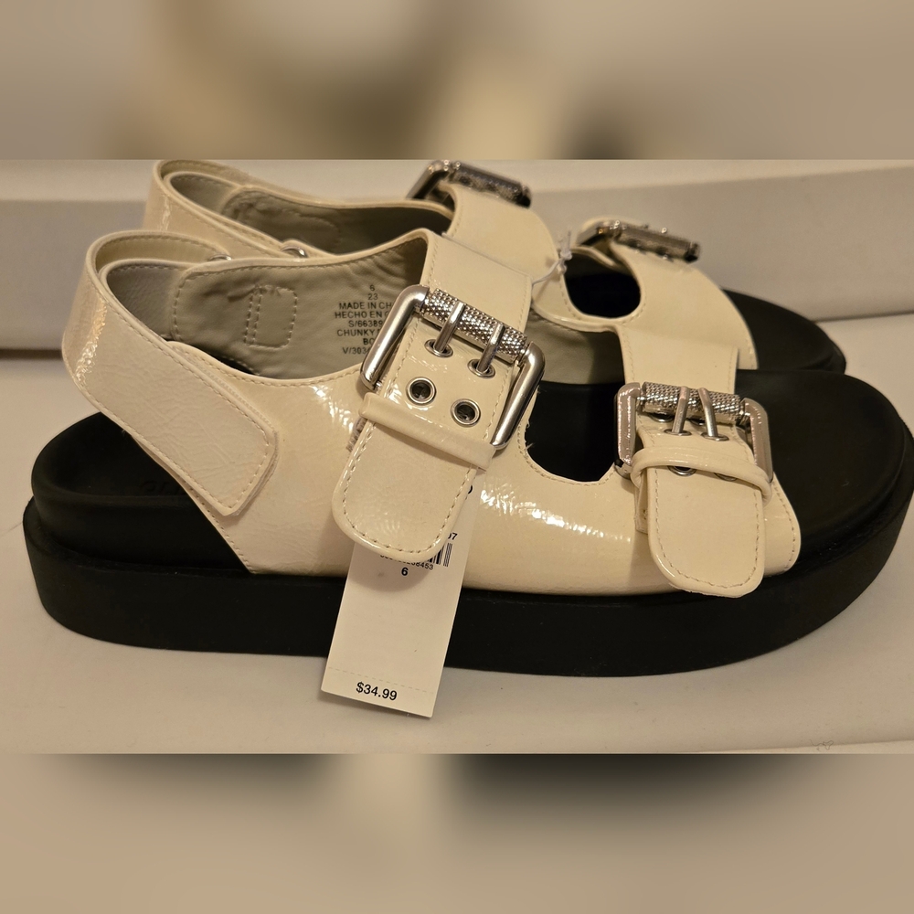 Old Navy White Flats with Silver Buckles. NWT, Size 6